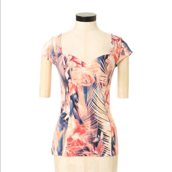 Guess Caylee Top - Picture 1 of 5